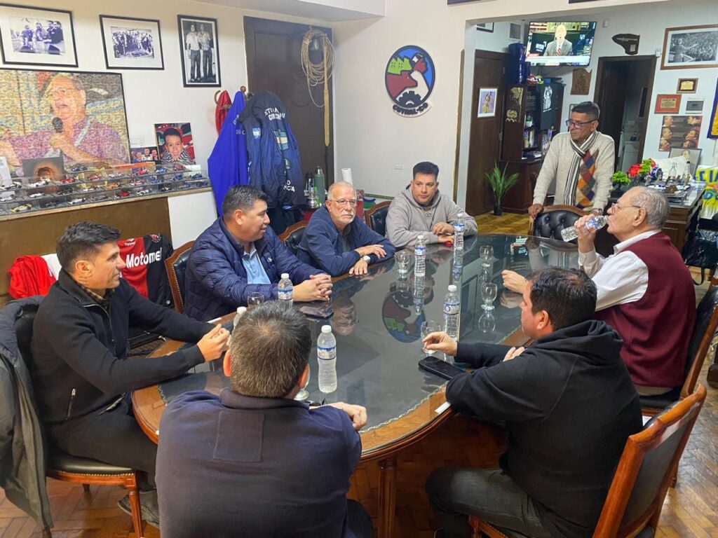 Un nuevo espacio sindical que reúne buena parte del ex Frente Sindical y el ex SEMUN suma masa crítica y busca posicionarse en la elección de CGT