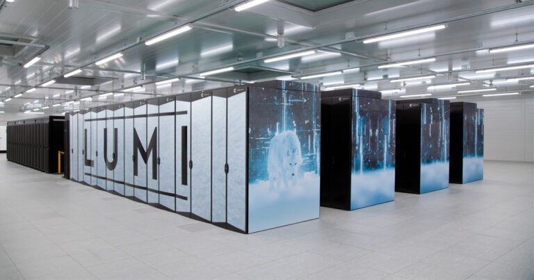Supercomputadora LUMI.