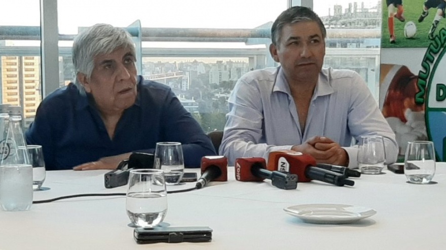 Hugo Moyano se mete en la interna del gremio Camioneros en Santa Fe - Política del Sur