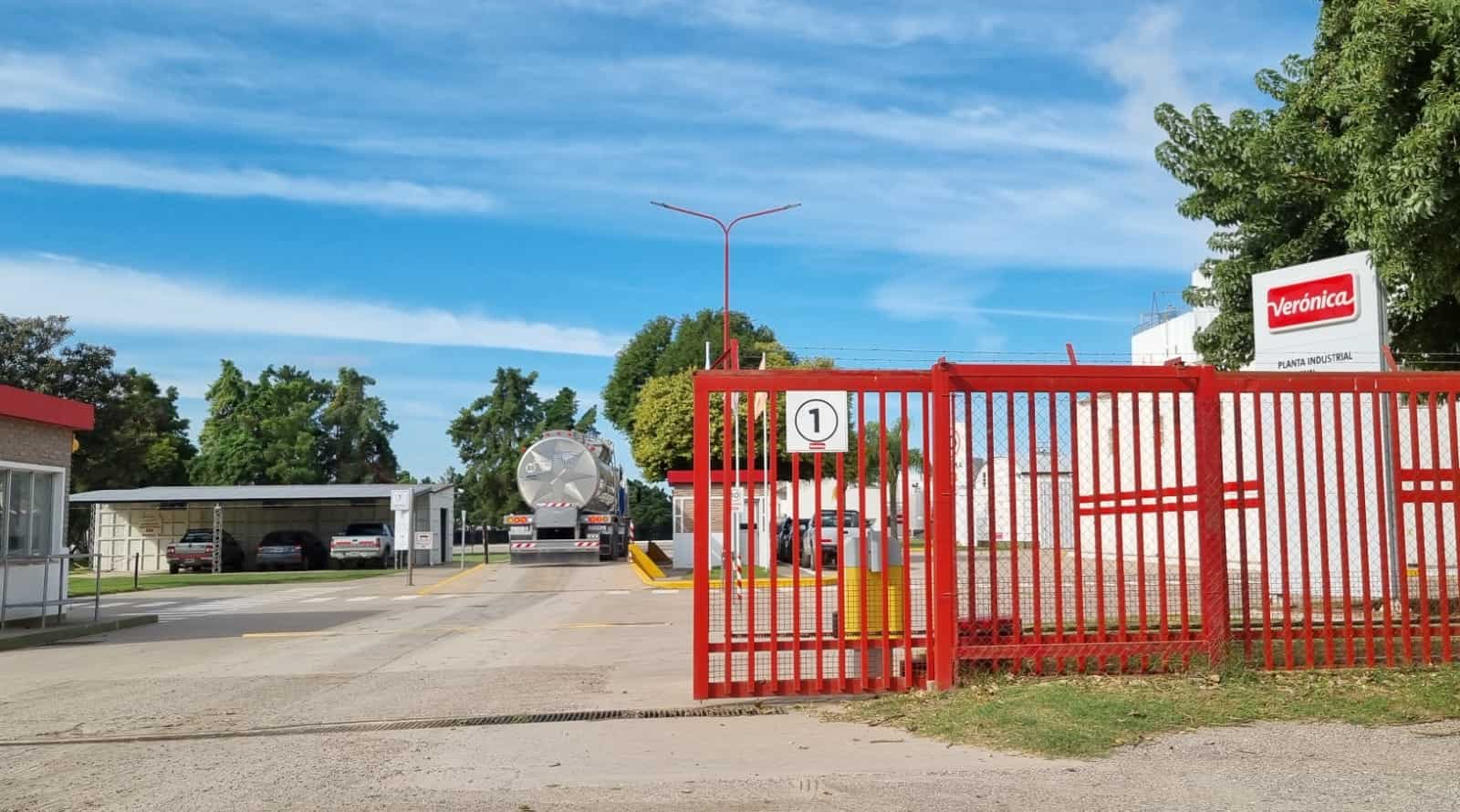 Lácteos Verónica, un emblema del sector, en crisis