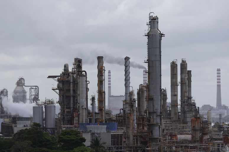 Vista de la refinería El Palito, perteneciente a la empresa petrolera estatal venezolana PDVSA.