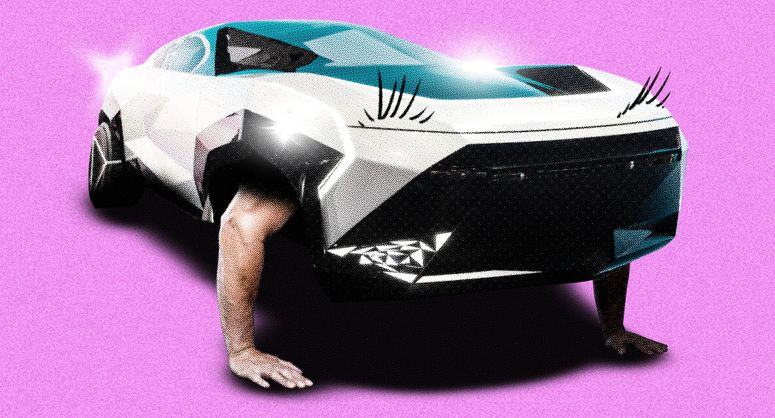 Coche futurista con brazos masculinos haciendo flexiones.