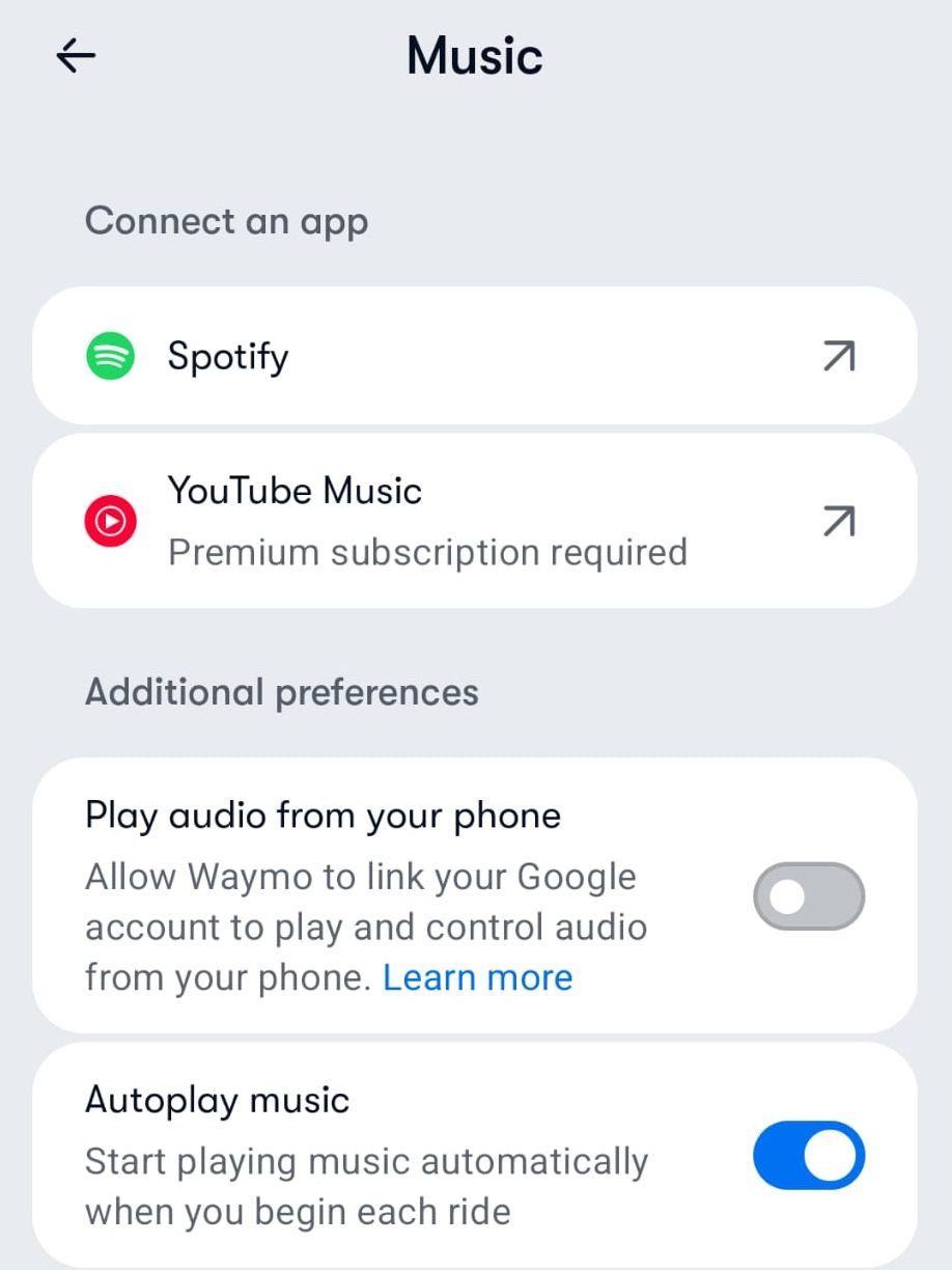 Waymo permite escoger la música durante el trayecto.