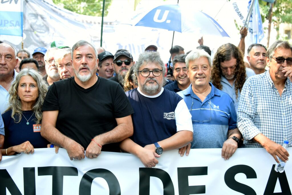Los Aceiteros suben la apuesta y le suman un paro nacional a la protesta contra la Reforma Laboral