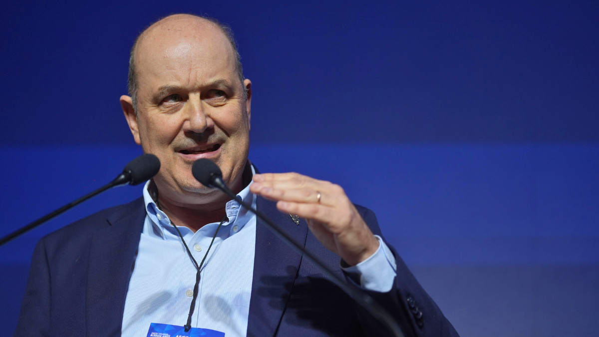 Sturzenegger decretó la jubilación forzosa en el Estado para quienes estén en edad, reúnan o no los años de aportes