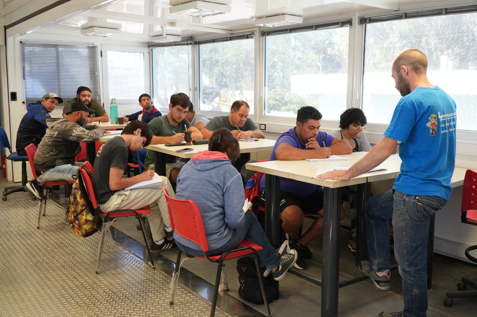 La brecha educativa ya se siente en el empleo: escasean graduados de nivel terciario