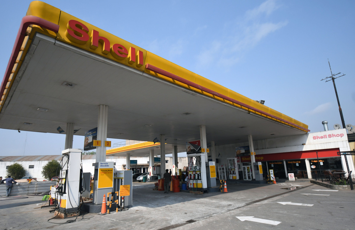 Shell vendió 894 estaciones de servicio a un grupo inversor que preside Manzano y empezaron los rumores del armado de un sindicato de empresa