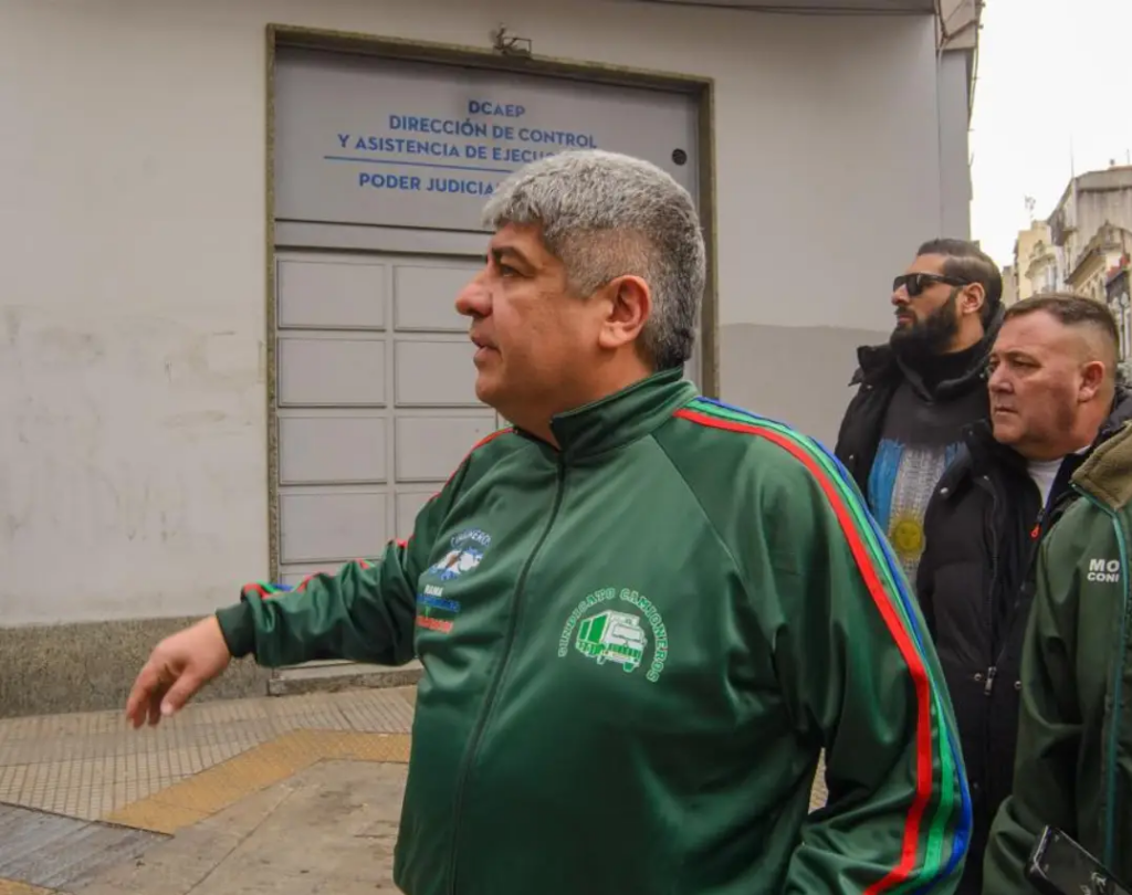 Pablo Moyano se pone al frente del conflicto con el "antiobrero" Jorge Macri y moviliza para que se cumpla la Ley Moyano en la Ciudad